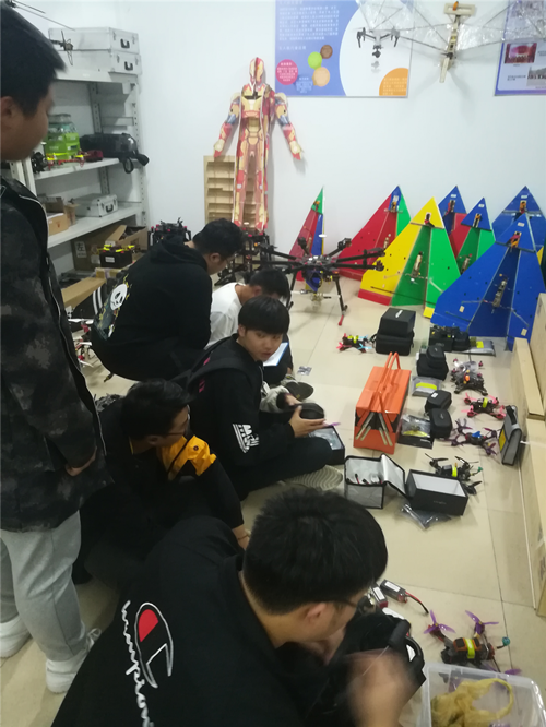 集训队员交流_副本.png 集训队员交流_副本.png