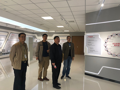 企业领导介绍企业发展_副本.jpg 企业领导介绍企业发展_副本.jpg