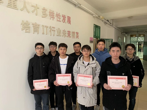 部分通过RCNA认证学生合影_副本.jpg