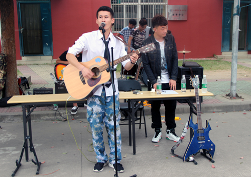 音乐协会吉他弹唱.jpg